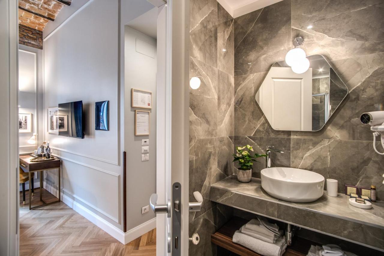 Tree Charme Augusto Luxury Suites Rome Bagian luar foto